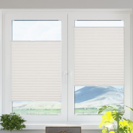 Bamboo pleated blind white