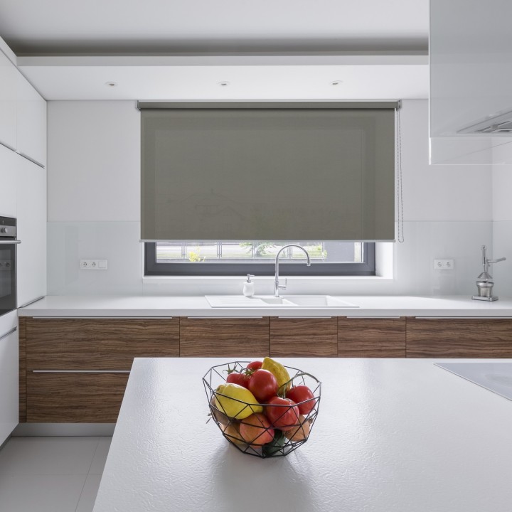 Roleta wolnowisząca Gładka Przyciemniająca Gładka Szara Gl05