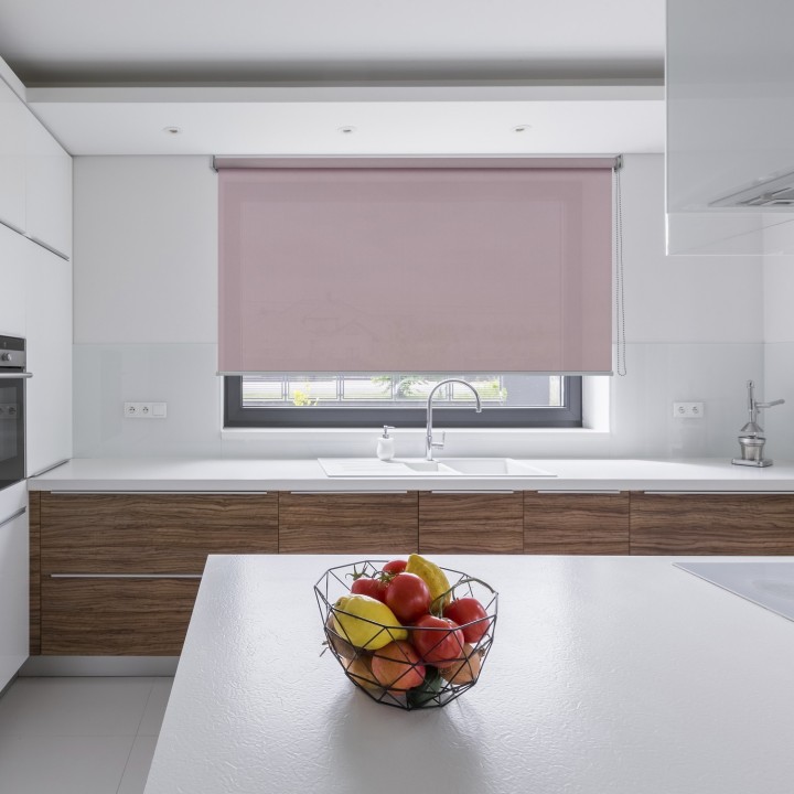 Roleta wolnowisząca Gładka Przyciemniająca Gładka Różowa 532