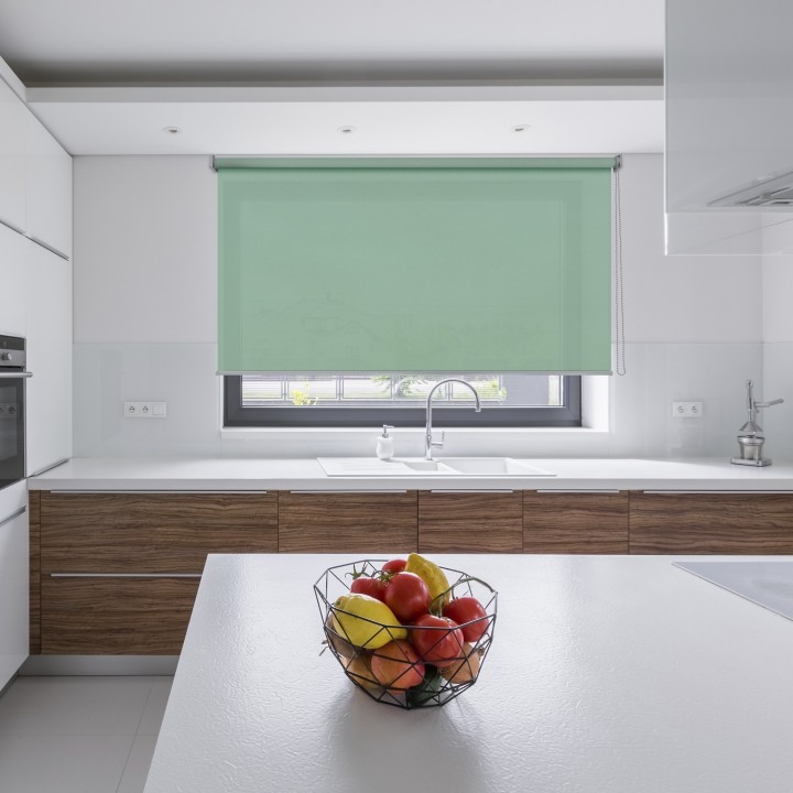 Roleta wolnowisząca Gładka Przyciemniająca Gładka Zielona 527