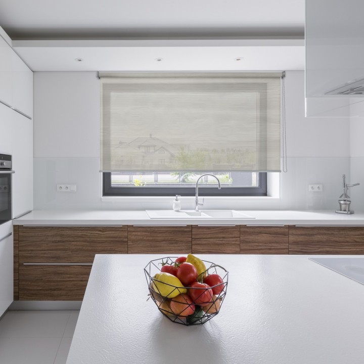 Roleta wolnowisząca Gładka Przyciemniająca Borneo Szara 103