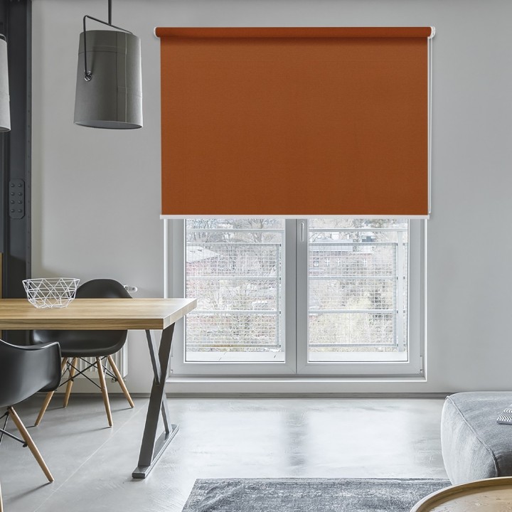 Roleta wolnowisząca Gładka Przyciemniająca Madryt Jasnobrązowa 858