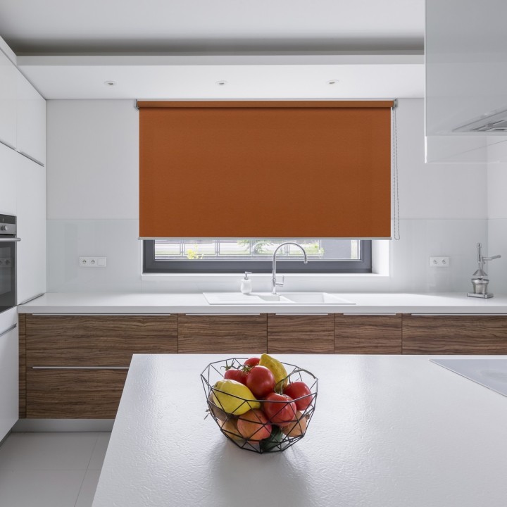 Roleta wolnowisząca Gładka Przyciemniająca Madryt Jasnobrązowa 858