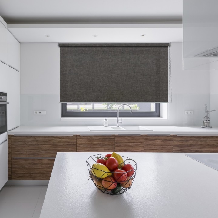 Roleta wolnowisząca Gładka Przyciemniająca Melange Czarna 738