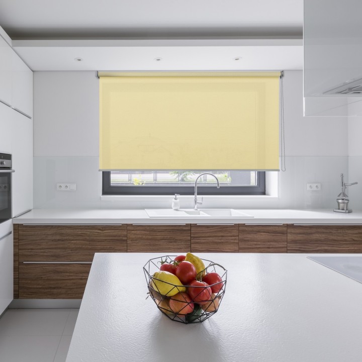 Roleta wolnowisząca Gładka Przyciemniająca Royal Kremowa 800