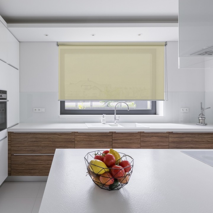 Roleta wolnowisząca Gładka Przyciemniająca Screen Kremowa 202