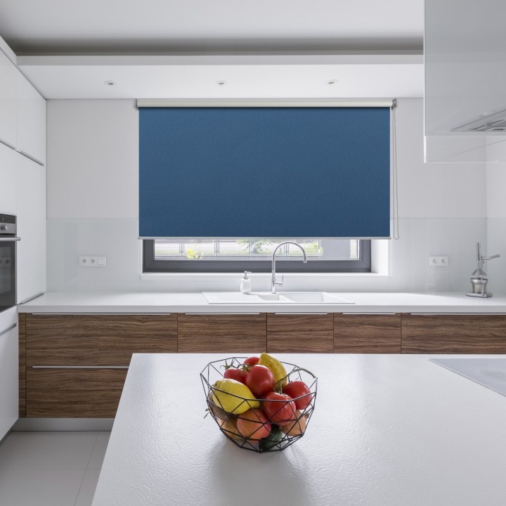 Roleta wolnowisząca Gładka Zaciemniająca Termo Zaciemniająca Niebieska 304