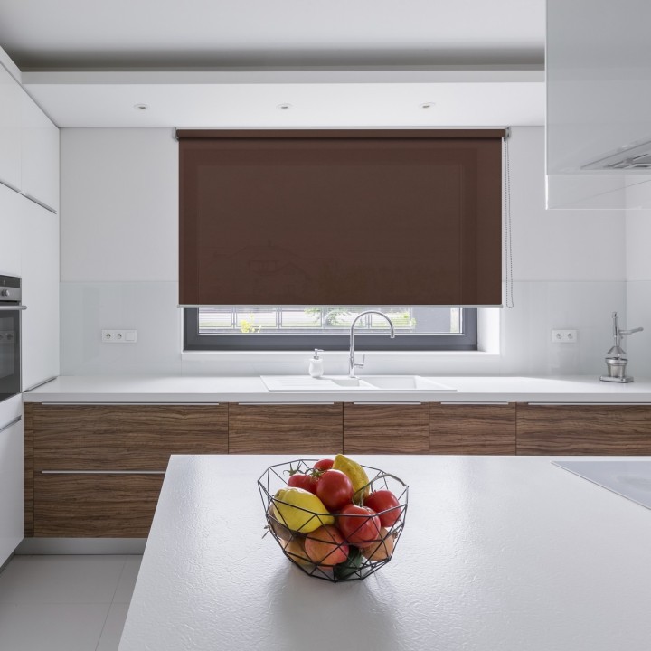 Roleta wolnowisząca Gładka Przyciemniająca Gładka Brązowa 524