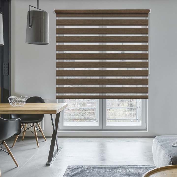 Roleta wolnowisząca Dzień Noc Przyciemniająca Organza Brązowa 4