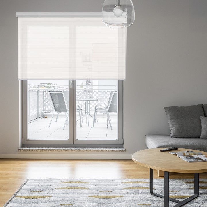 Roleta w kasecie aluminium Gładka Przyciemniająca Ex Paski Biała 71