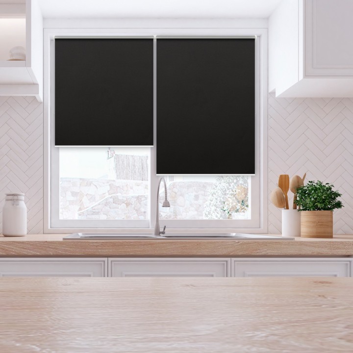 Roleta Mini Gładka Zaciemniająca Termo Zaciemniająca Czarna 305