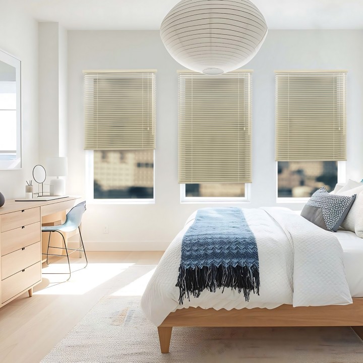 Żaluzja drewniana 25mm ecru