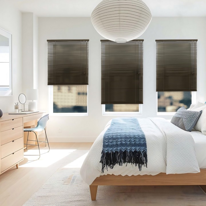 Żaluzja drewniana 25mm orzech