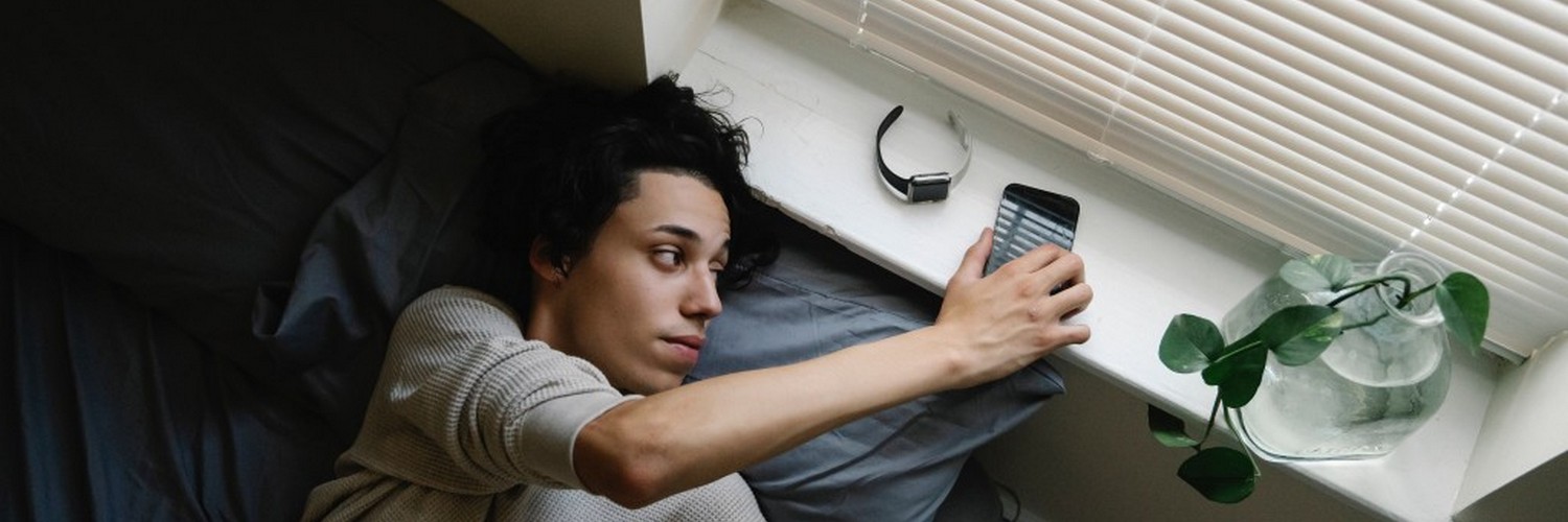 Żaluzje drewniane – eko-trend w aranżacji wnętrz