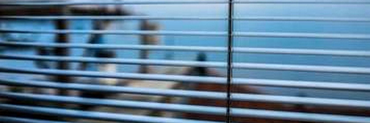 Co jest lepsze - rolety czy żaluzje?