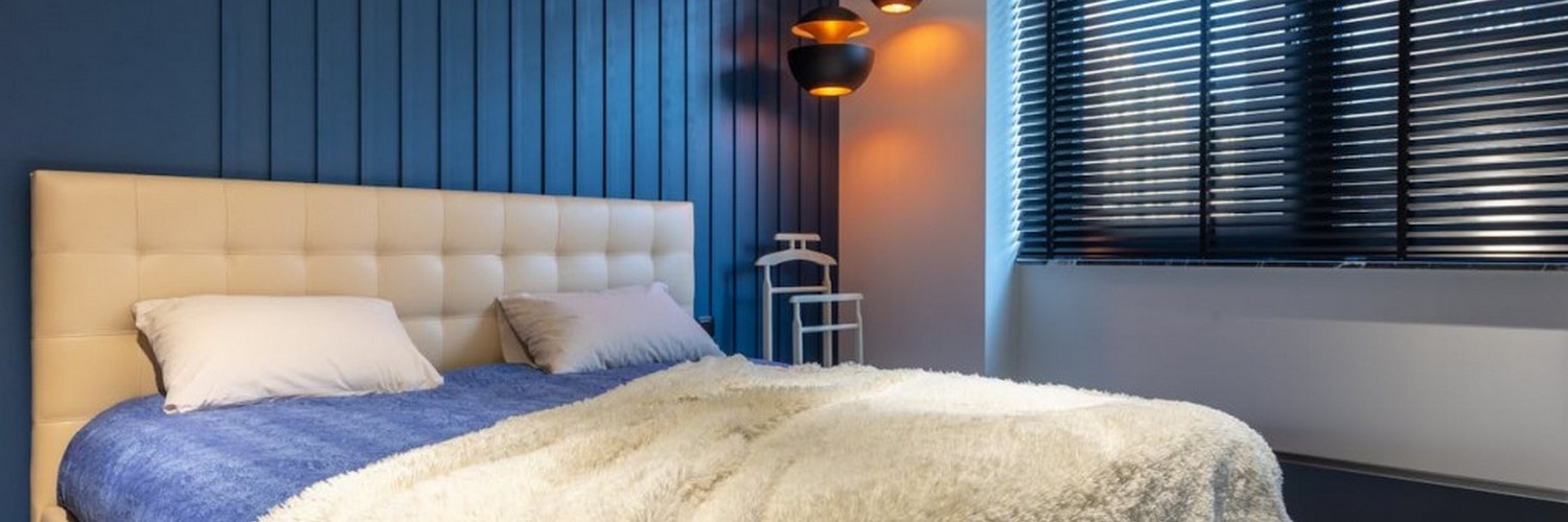 Jak dobrać rolety do koloru ścian i mebli w sypialni?