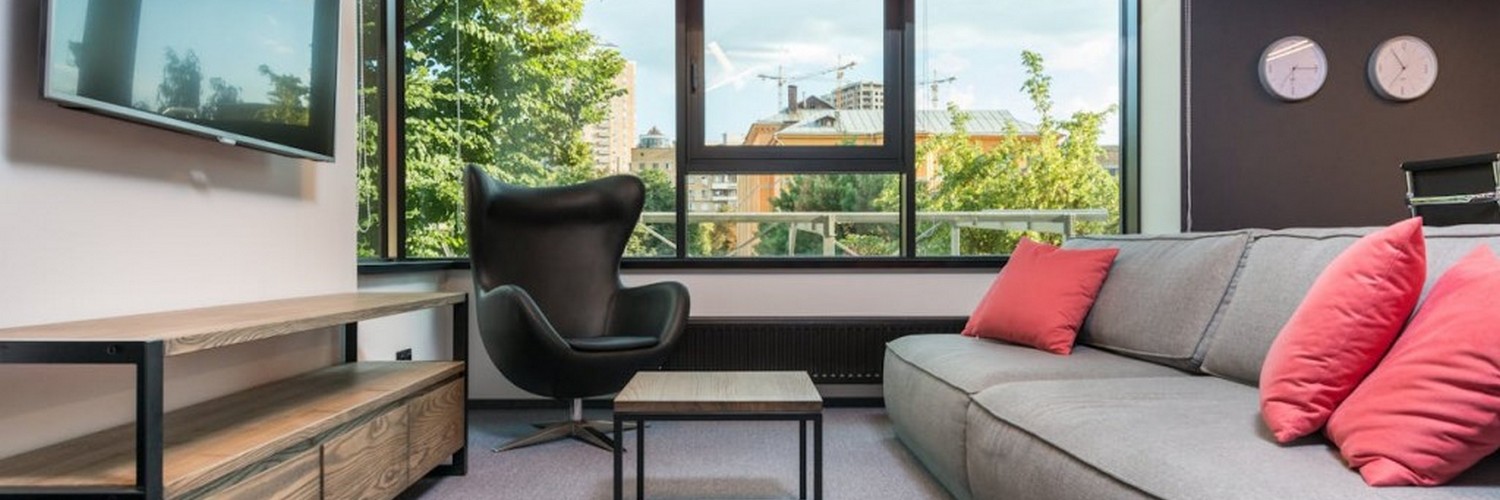 Rodzaje i kolory rolet a charakter i styl wnętrza