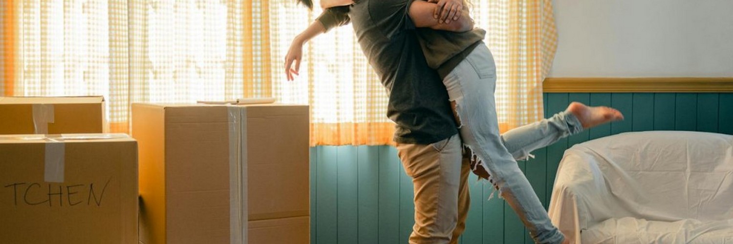 Zasłony, rolety, a może plisy? Wszystko, co musisz wiedzieć o aranżacji okien?