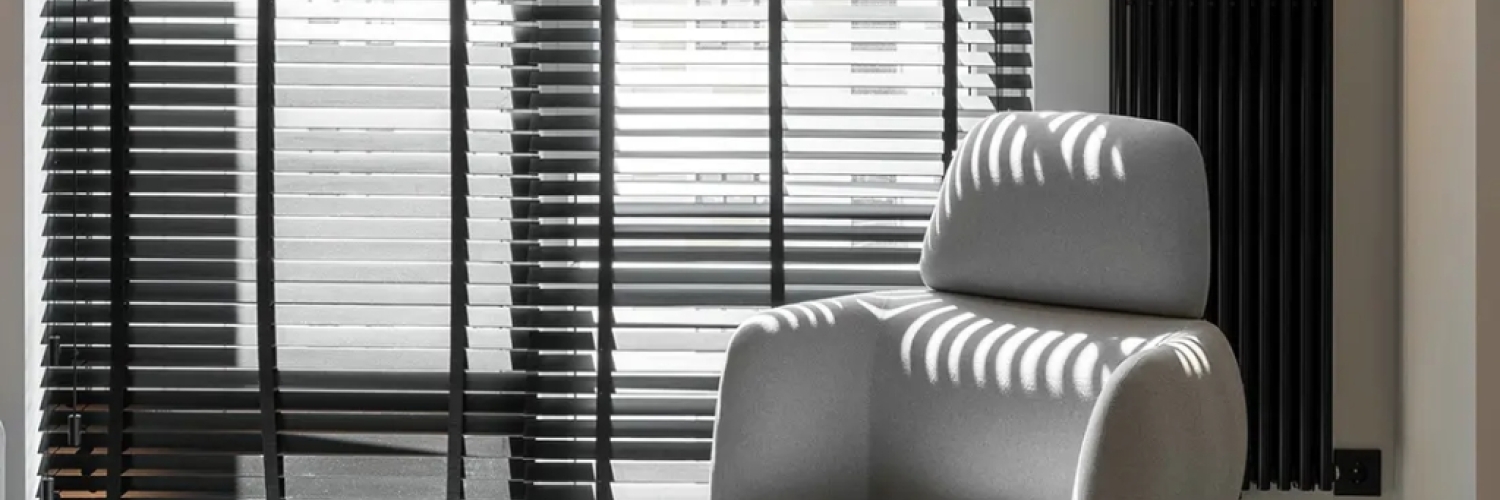 Żaluzje na okna dachowe