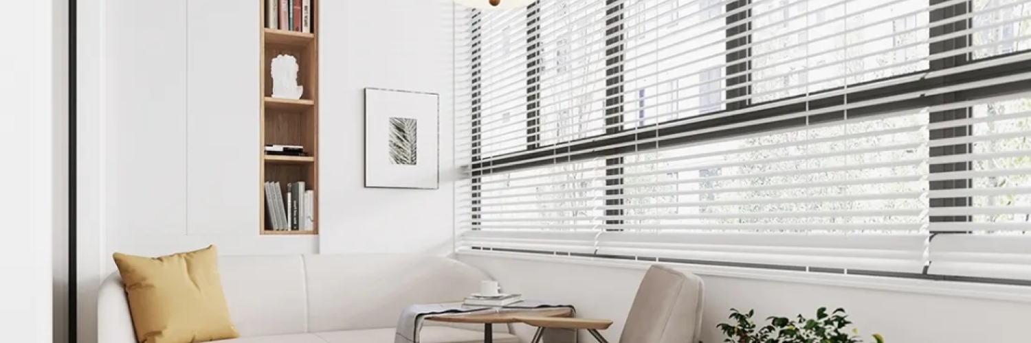 Żaluzje drewniane białe