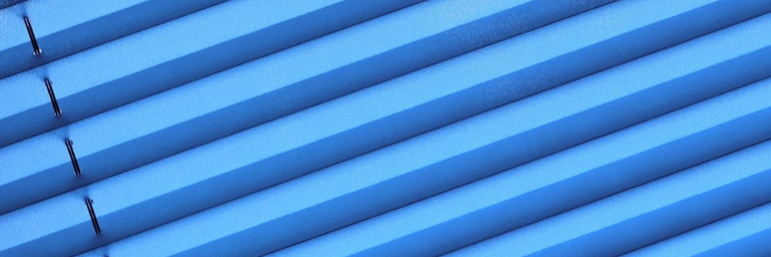 Z jakiego materiału powinna się składać tkanina plisy okiennej?