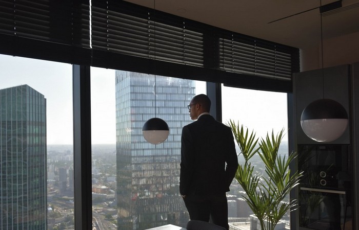 Najlepsze gatunki drewna do produkcji żaluzji