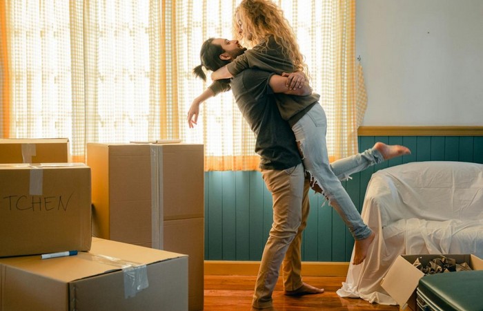 Zasłony, rolety, a może plisy? Wszystko, co musisz wiedzieć o aranżacji okien?