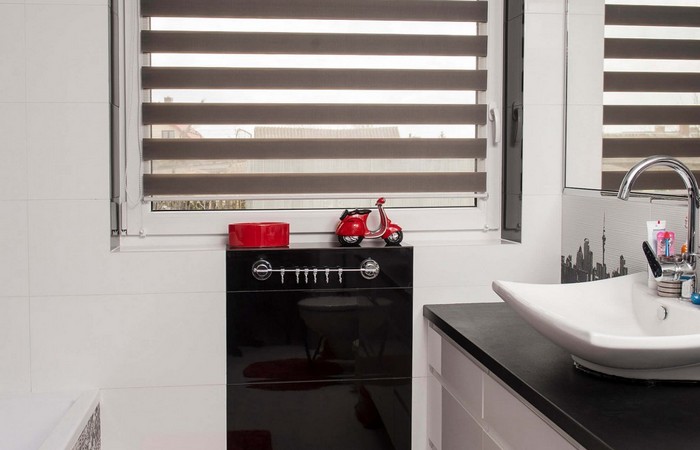 Rolety do łazienki – podpowiadamy, jak je wybrać