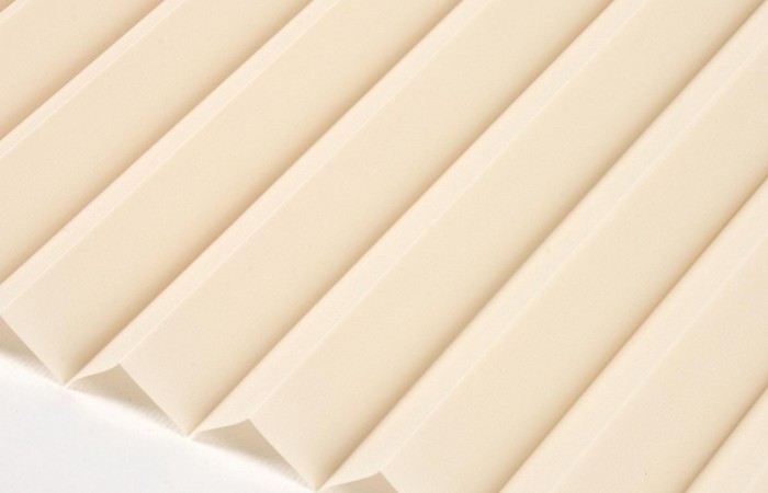 Jakie zasłony do beżowych ścian? Zainspiruj się