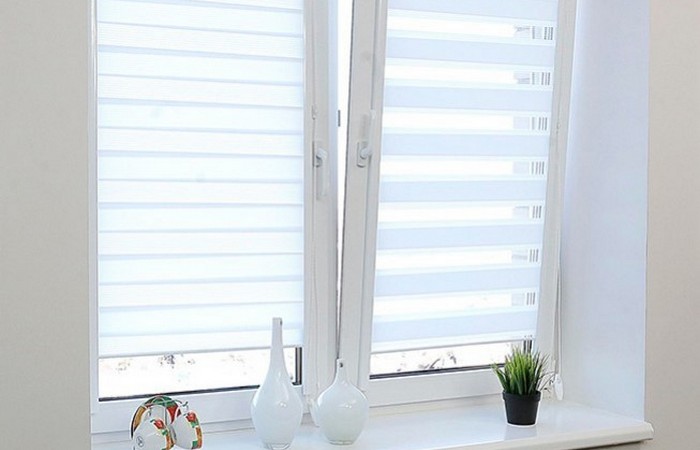 Jak zamontować żyłkę w roletach dzień noc?