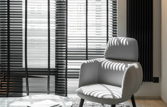 Żaluzje na okna dachowe