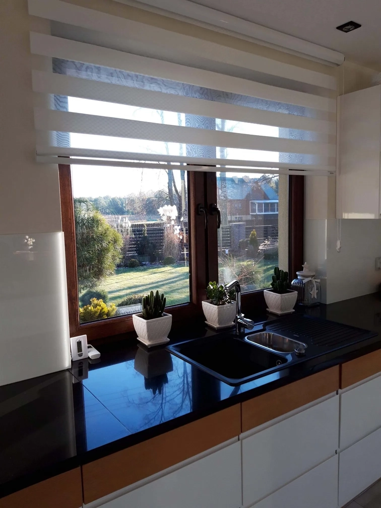 Roleta w kasecie Superior Geometric Ecru